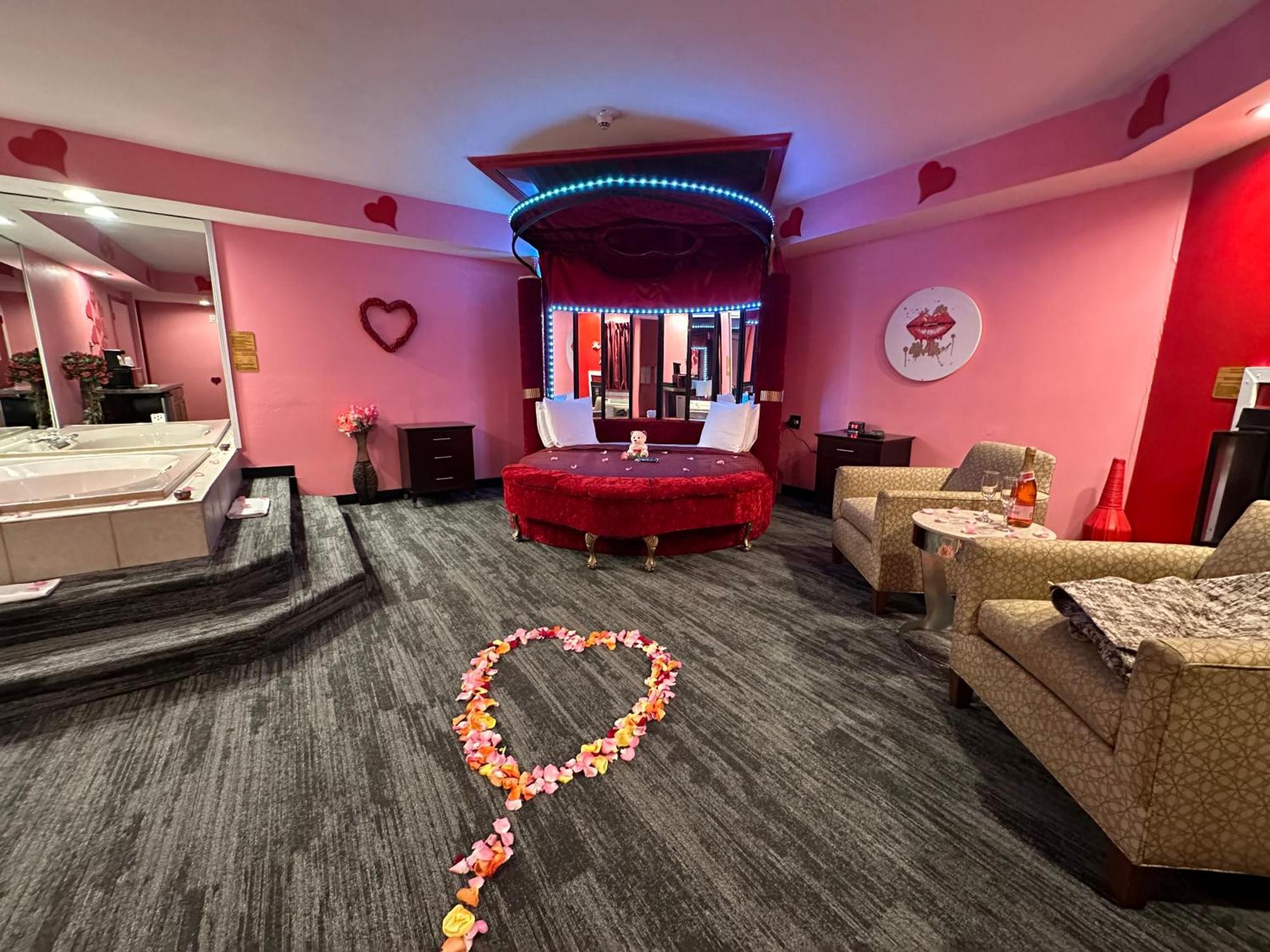 Inn Of The Dove - Romantic Luxury Suites With Jacuzzi & Fireplace At Harrisburg-Hershey-Philadelphia, Pa Esterno foto
