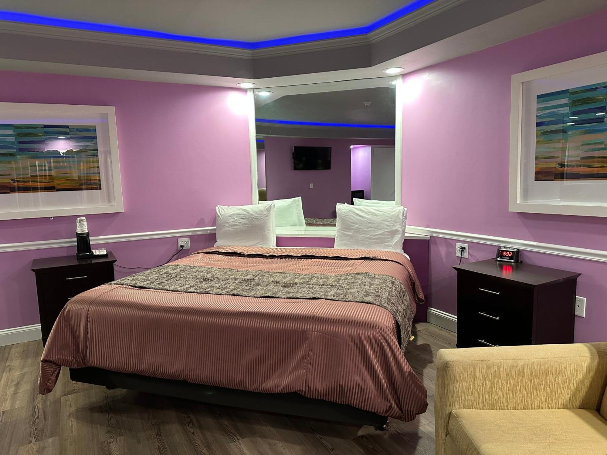 Inn Of The Dove - Romantic Luxury Suites With Jacuzzi & Fireplace At Harrisburg-Hershey-Philadelphia, Pa Esterno foto